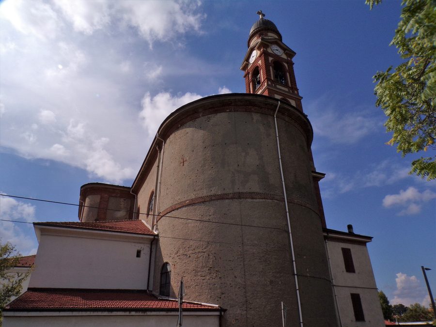 Außenansicht der Kirche San Giovanni Battista in Carcare