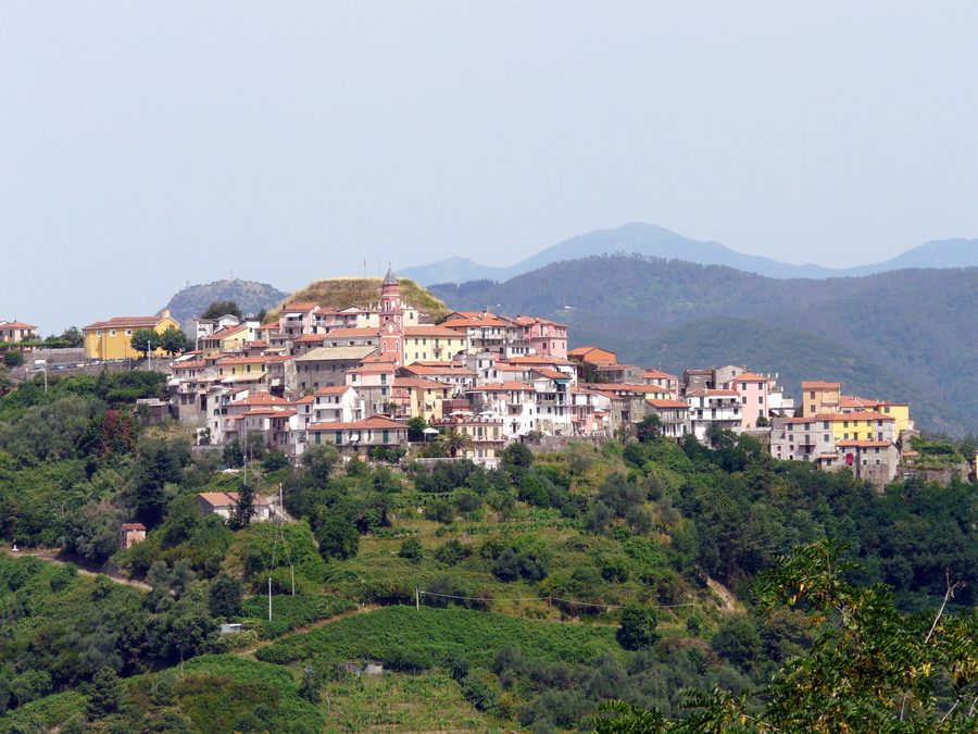 Панорама Тивеньи, вид с Фолло-Альто в Лигурии