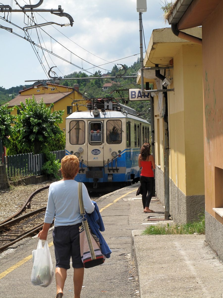 Trenino di Casella на узкоколейной железной дороге в Лигурии