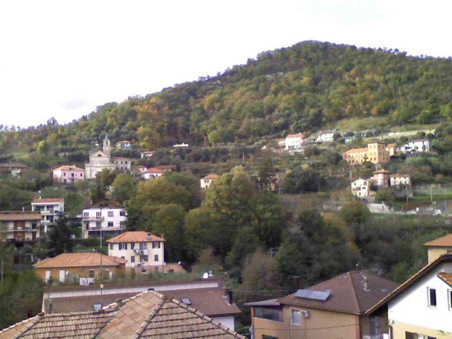 Pero, eine hügelige Ortslage der Gemeinde Varazze in Ligurien