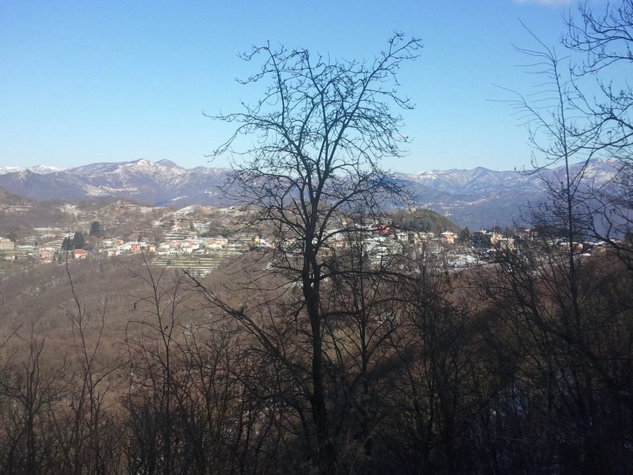 Вид на Sant’Alberto di Bargagli с зеленых склонов Croce dei Fo