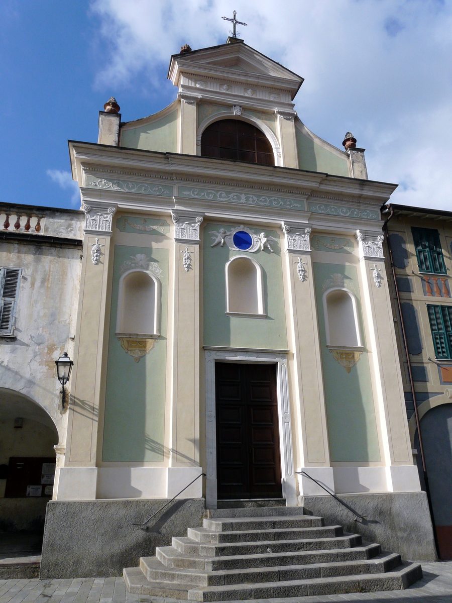 Fassade der Pfarrkirche San Giovanni Battista in Soldano