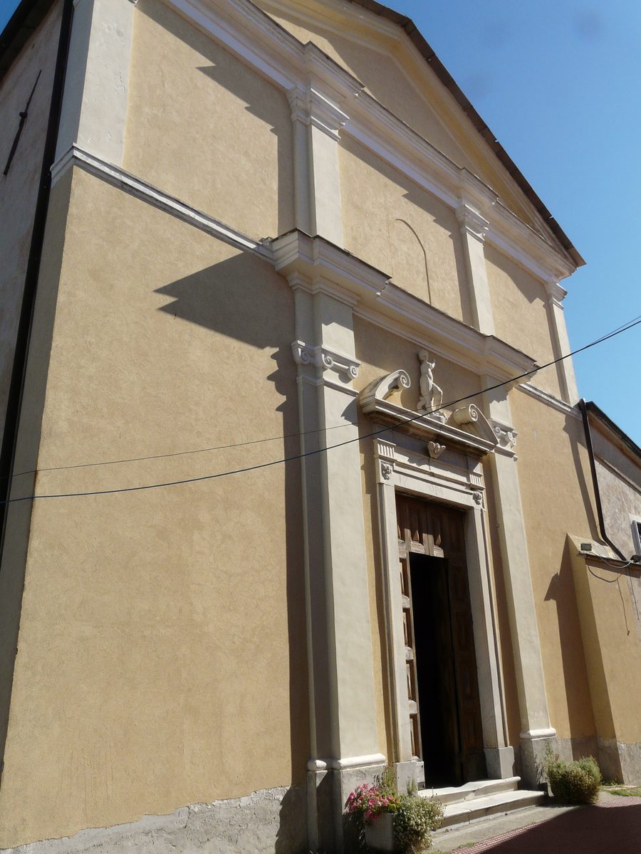 Фасад Pieve San Michele Arcangelo в Ponzano Superiore